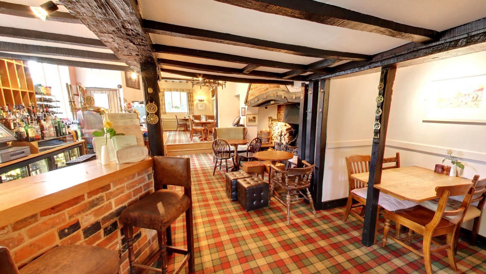 The Nags Head Hotel Great Missenden Exterior foto